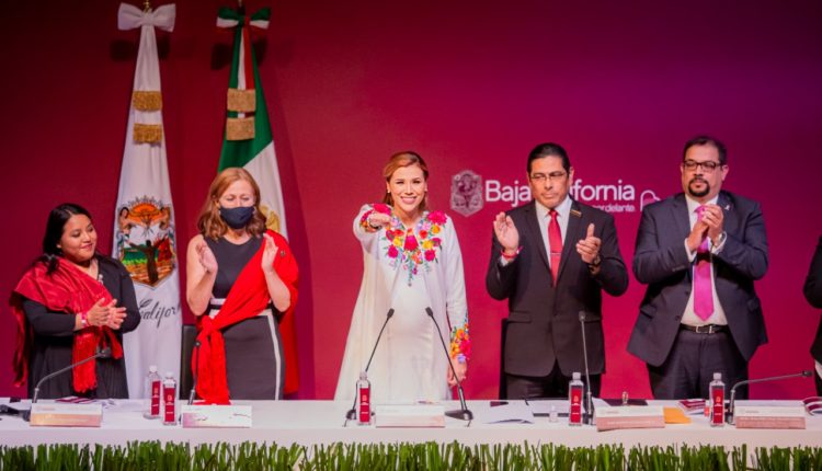 La Gobernadora rindió protesta y se comprometió con el pueblo bajacaliforniano